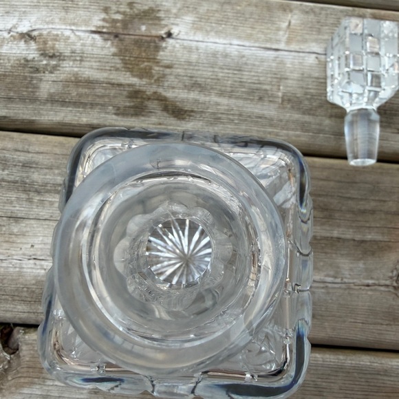 Vintage  Crystal Glass Decanter, square stop, heavy 4,5lbt - Picture 6 of 13